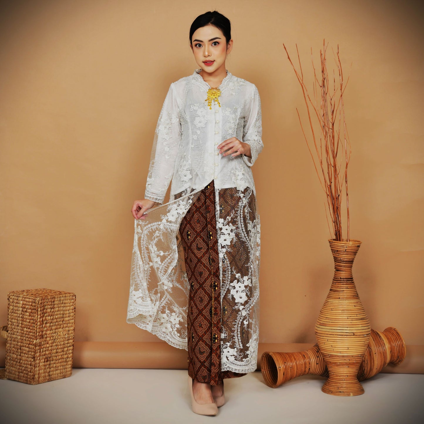 long Wedding Kebaya White, Kebaya dress for wedding various size