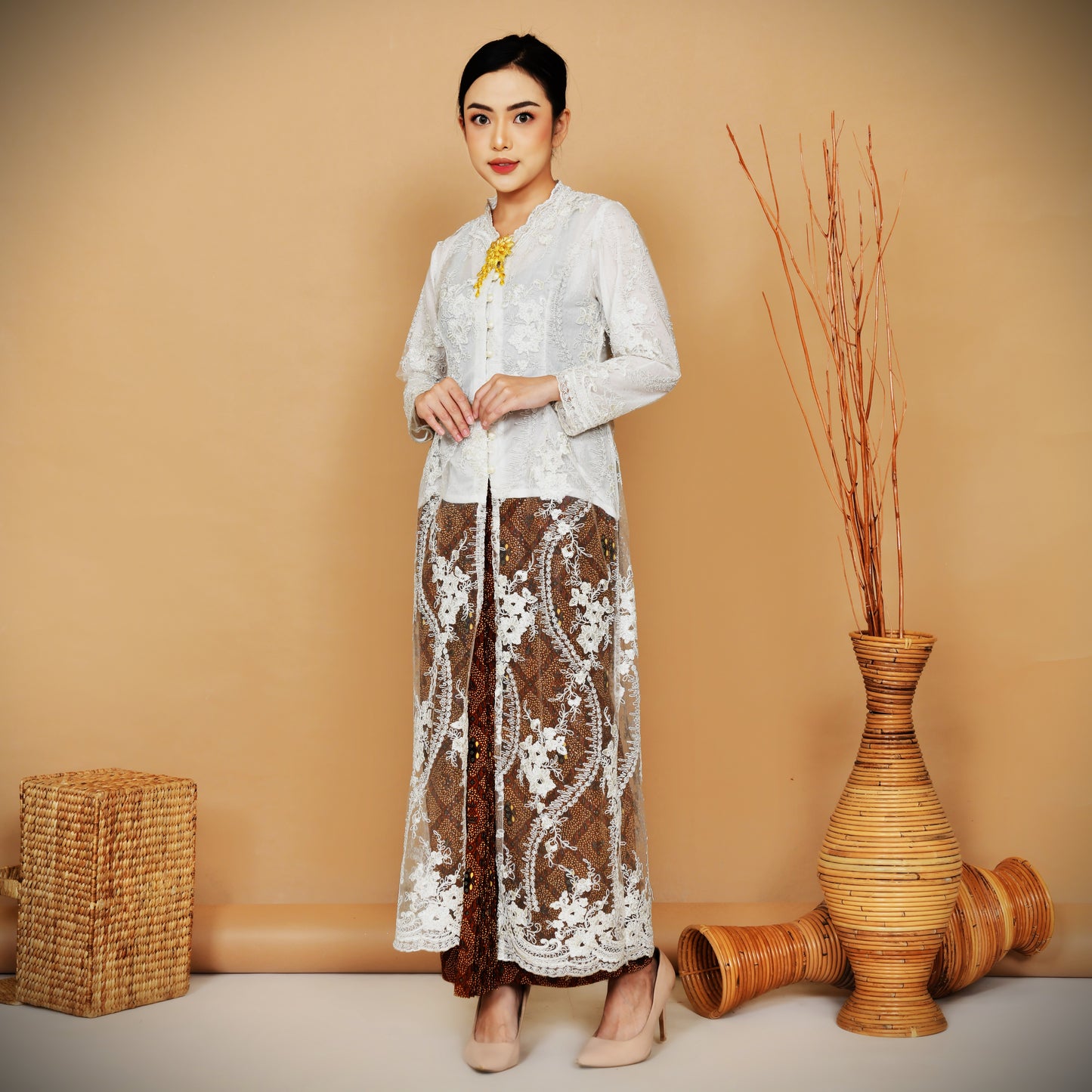 long Wedding Kebaya White, Kebaya dress for wedding various size