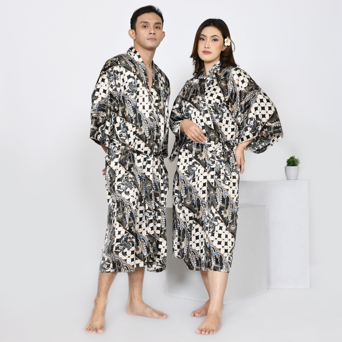 Unisex  Silk  Robe Kimono, Bali Silk Blend couple  Kimono Robe, Kimono dressing gown