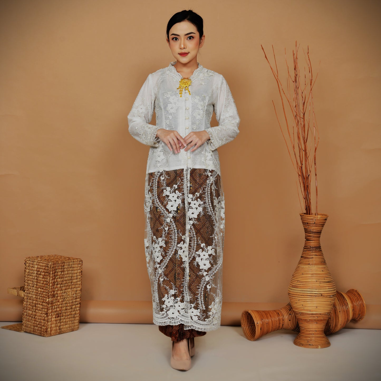 long Wedding Kebaya White, Kebaya dress for wedding various size